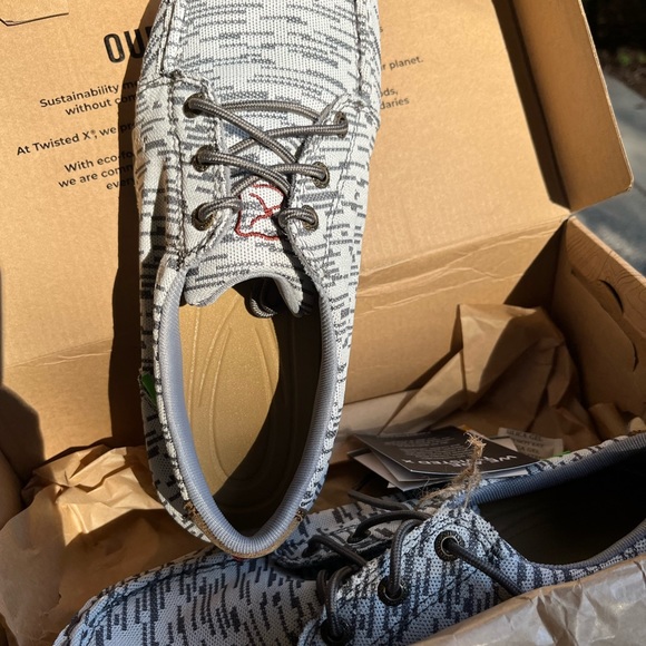 Zero by Twisted Shoes - Picture 4 of 4